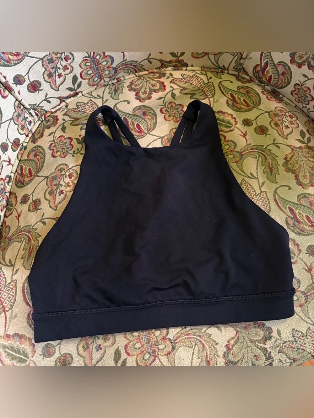 Lululemon Free To Be Serene High Neck Bra

Size 4 like new black
